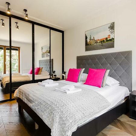 Central Kazimierz Apartment With Balcony クラクフ エクステリア 写真