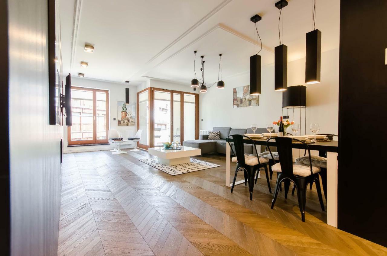 Central Kazimierz Apartment With Balcony クラクフ エクステリア 写真